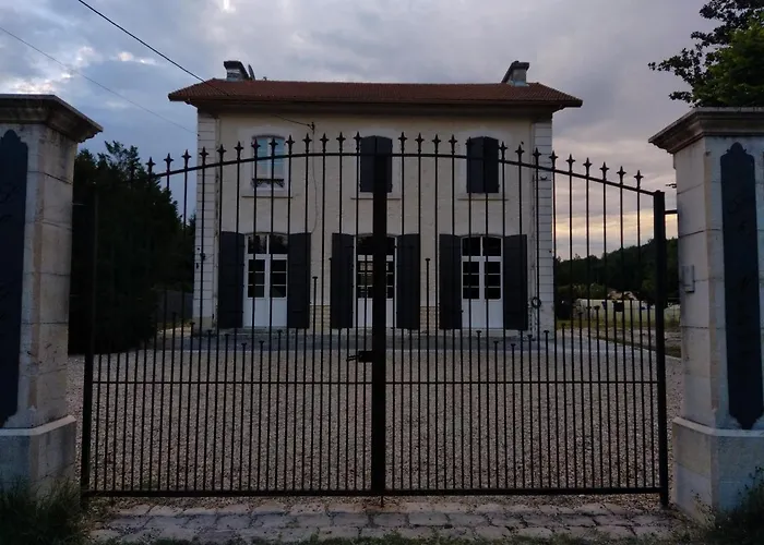 度假居 A La Gare 圣耐克森